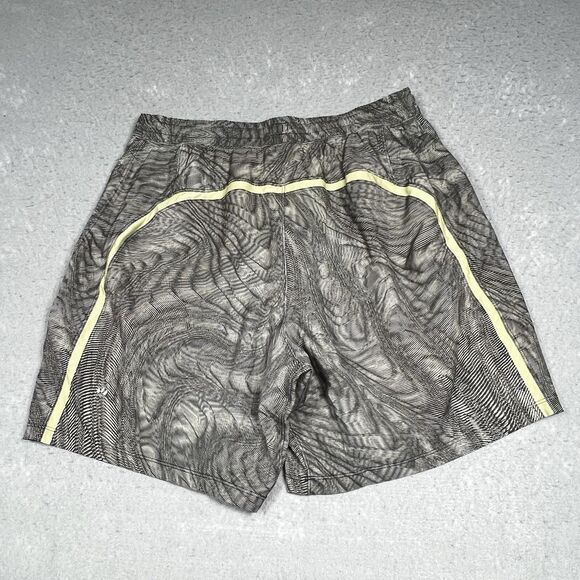 Lululemon Pace Breaker Shorts Mens Size Large Yellow Inseam 7 in No Liner - Picture 8 of 11
